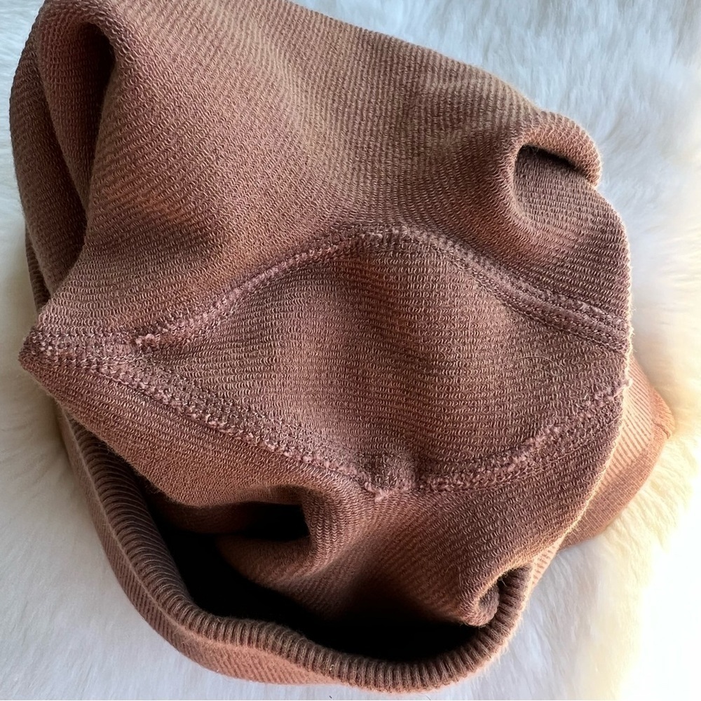 *Everlane Seamless Bike shorts - Acorn - Picture 7 of 7